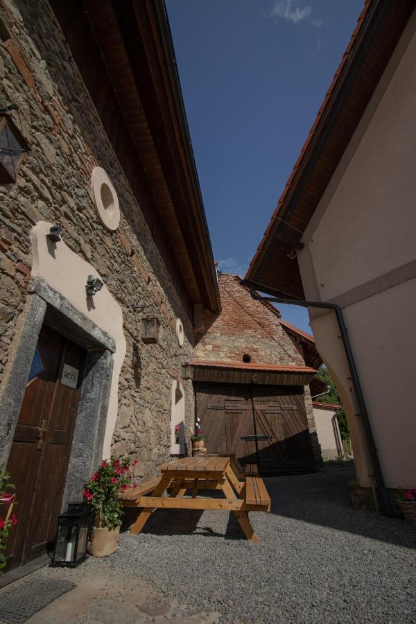 Penzion U Svarcu Zduchovice Kültér fotó